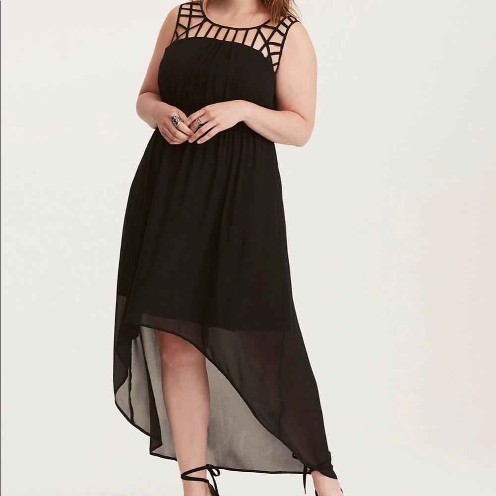 NWT - Torrid 0/12 - Black Chiffon Hi-Lo Lattice Neckline Dress